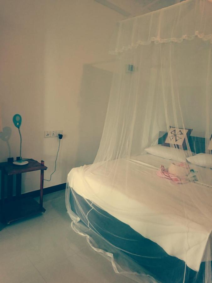 Dulmini Homestay เอลลา ภายนอก รูปภาพ